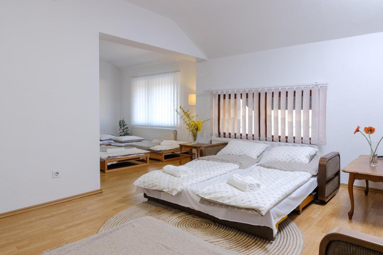 The Cosmic Gate Apartments Високо Экстерьер фото