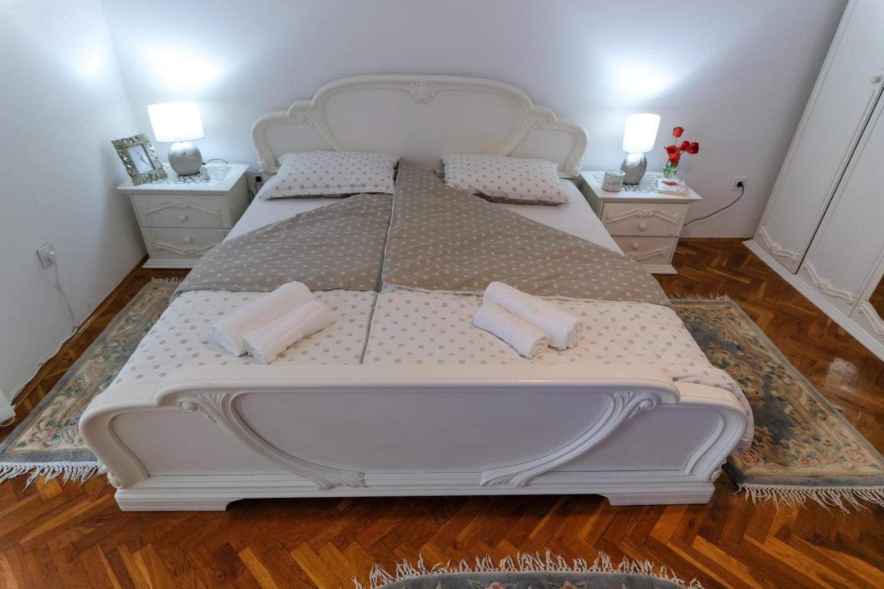 The Cosmic Gate Apartments Високо Экстерьер фото