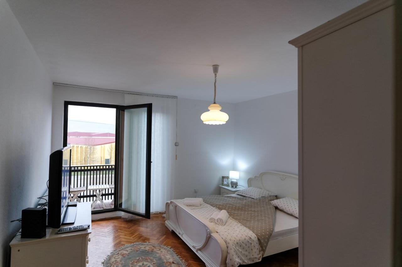 The Cosmic Gate Apartments Високо Экстерьер фото
