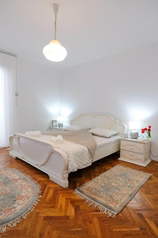The Cosmic Gate Apartments Високо Экстерьер фото