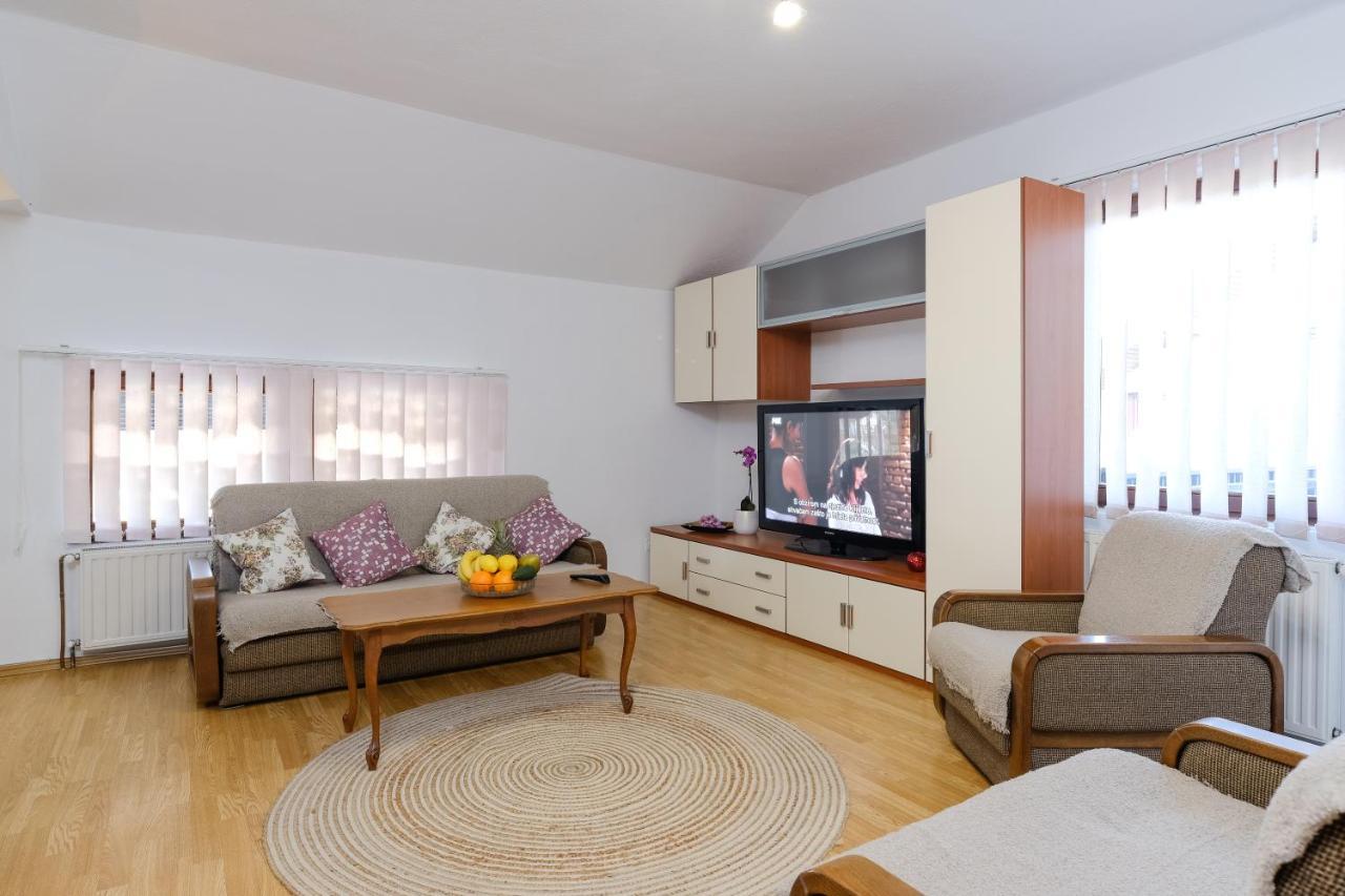 The Cosmic Gate Apartments Високо Экстерьер фото