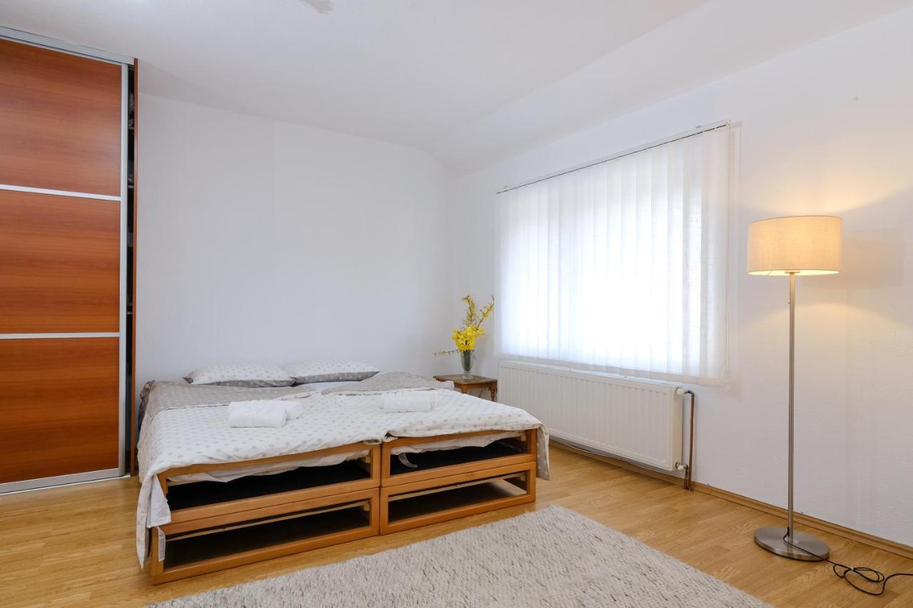 The Cosmic Gate Apartments Високо Экстерьер фото